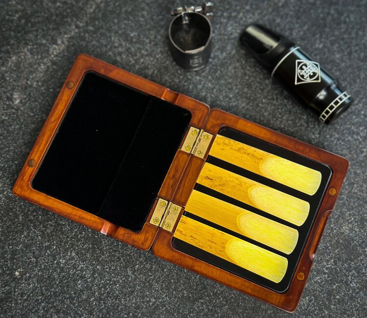 CASE REED